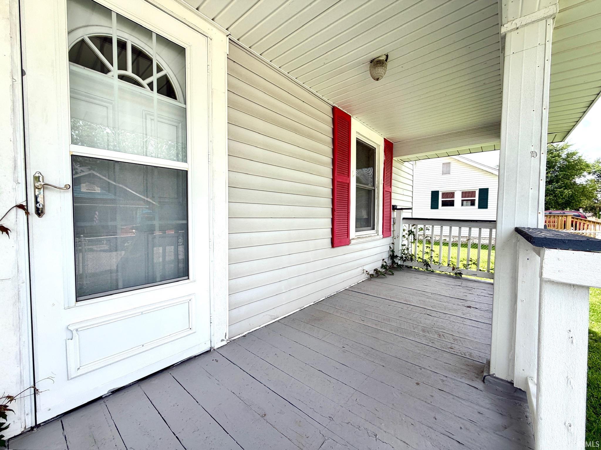 1026 Q Street Bedford, IN 47421 - Photo 5 of 27