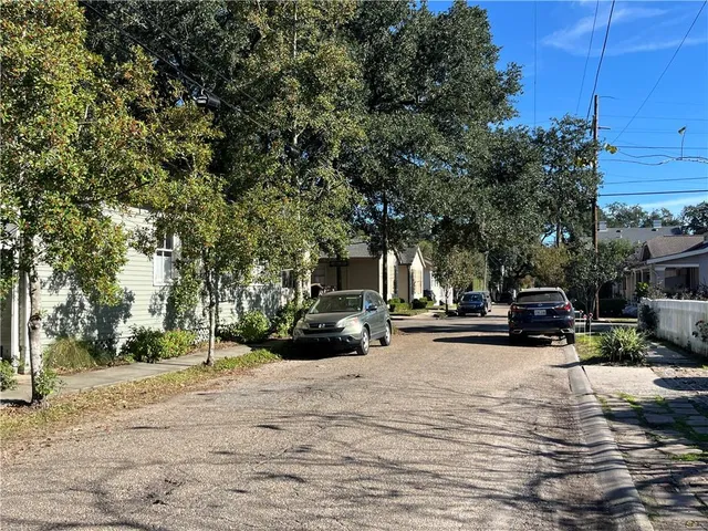 $1,550 | 302 Pine Street, New Orleans, LA 70118