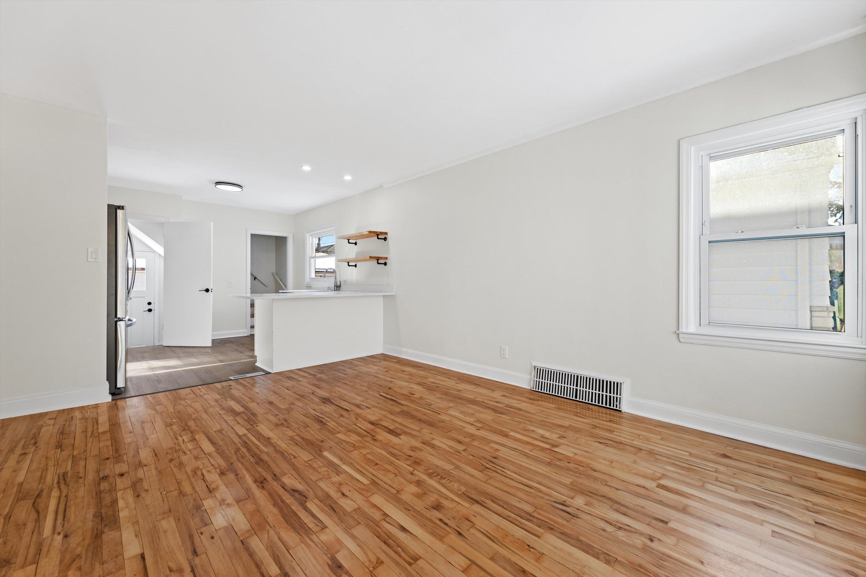 216 South 74th Street Milwaukee, WI 53214 - Photo 3 of 22 Living Room