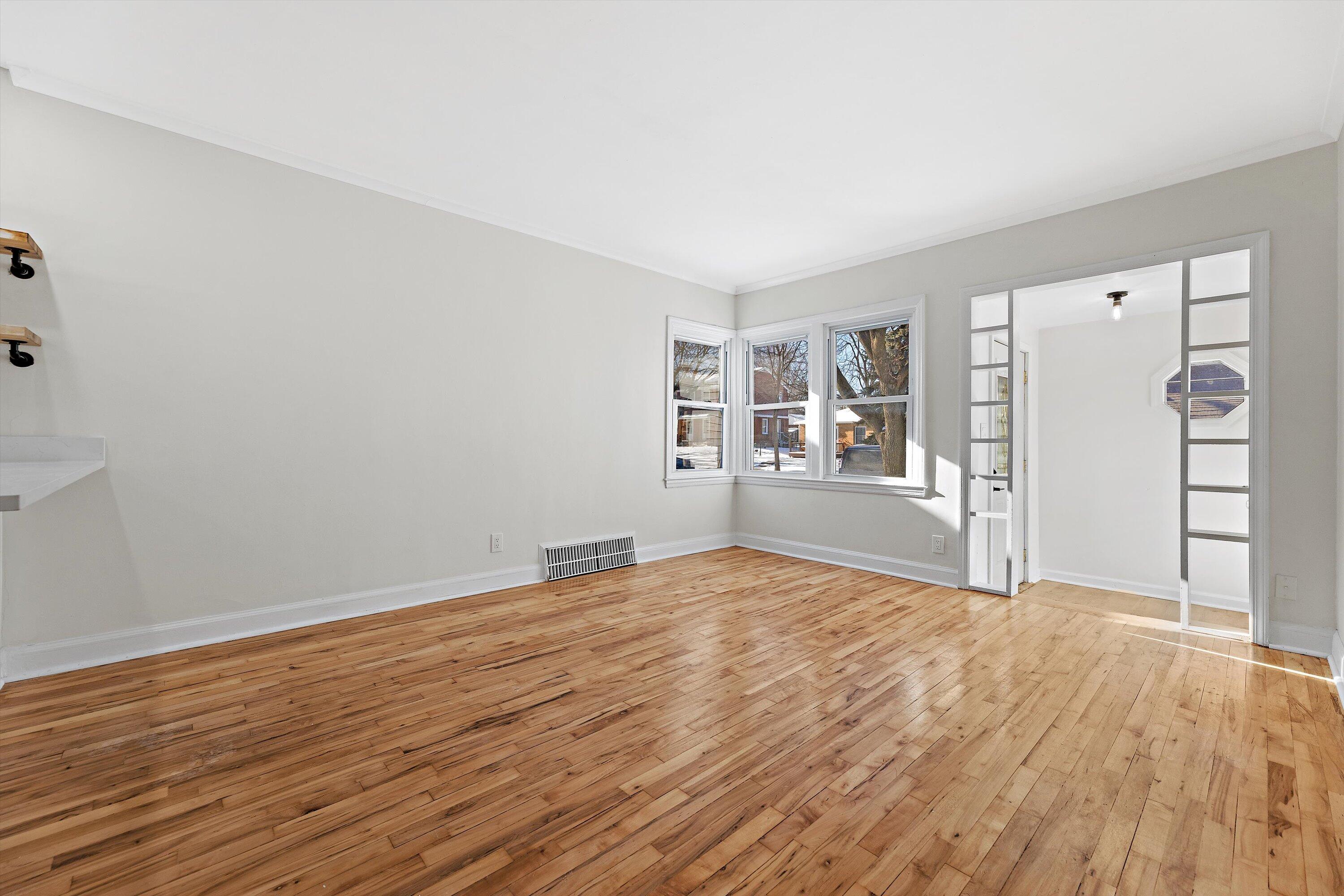 216 South 74th Street Milwaukee, WI 53214 - Photo 4 of 22 Living Room/Front Entry