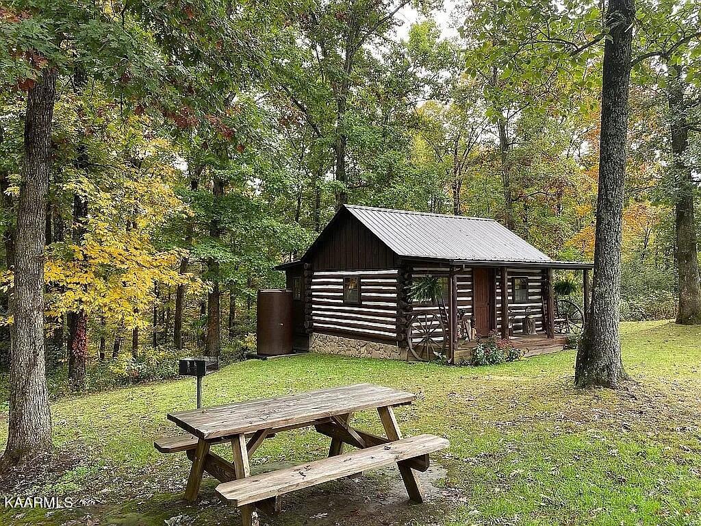 618 Coon Hollow Road Sunbright, TN 37872 - Photo 22 of 60 Log cabin