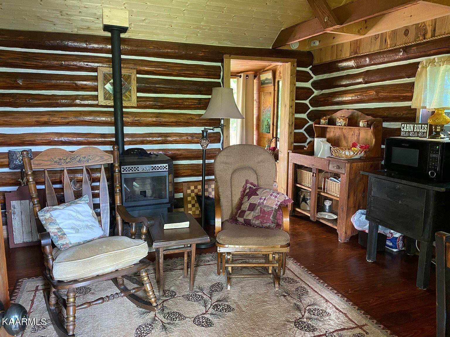 618 Coon Hollow Road Sunbright, TN 37872 - Photo 26 of 60 Log Cabin LR