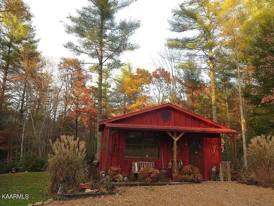 618 Coon Hollow Road Sunbright, TN 37872 - Photo 29 of 60 Cabin 3