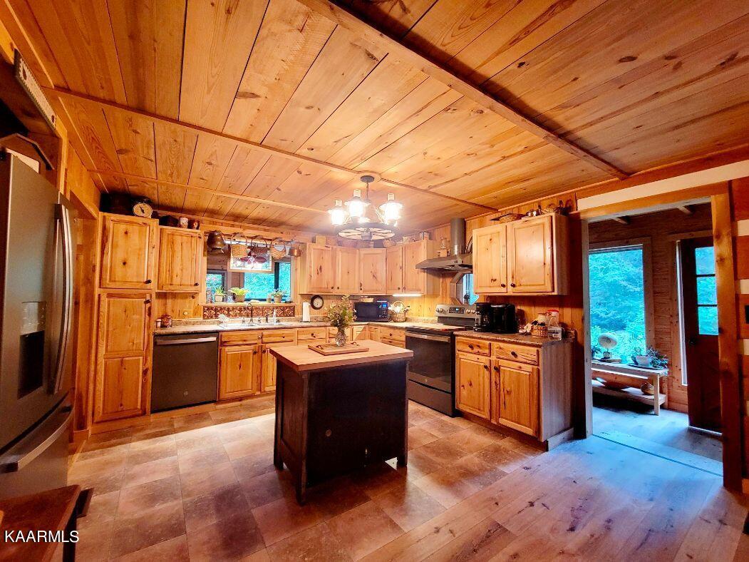 618 Coon Hollow Road Sunbright, TN 37872 - Photo 9 of 60 Kitchen from LR