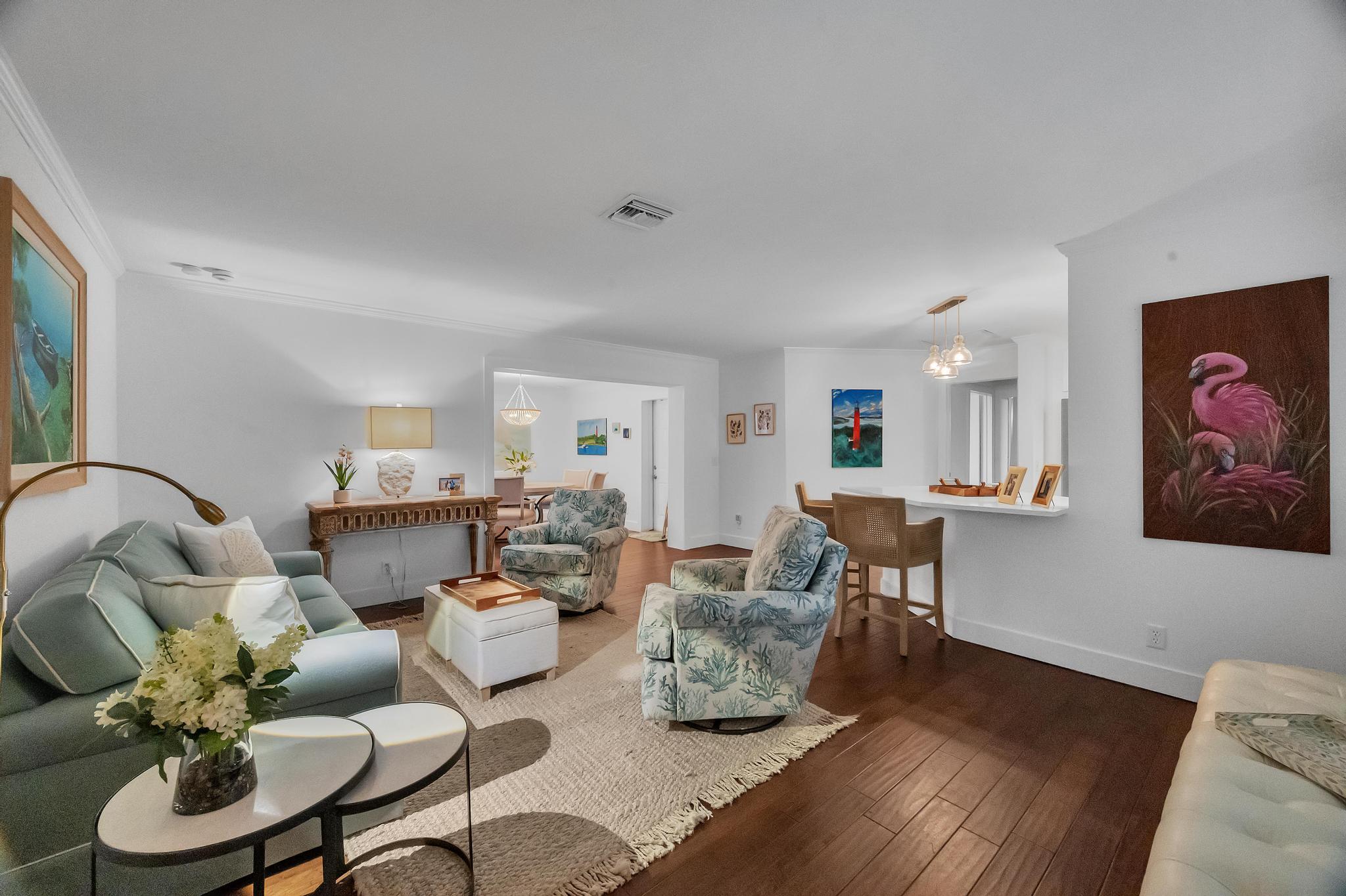 924 Pompano Drive Jupiter, FL 33458 - Photo 11 of 36 Z63_3795