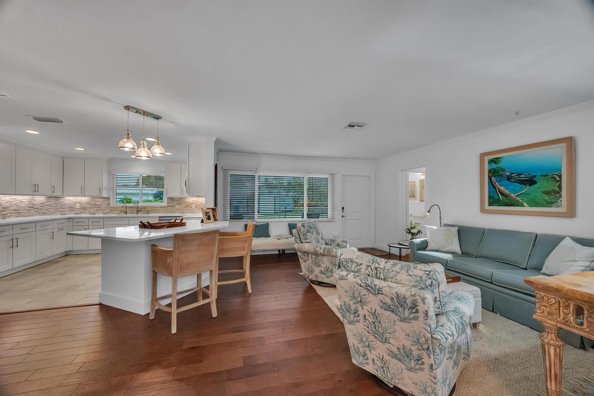 924 Pompano Drive Jupiter, FL 33458 - Photo 10 of 36 Z63_3789