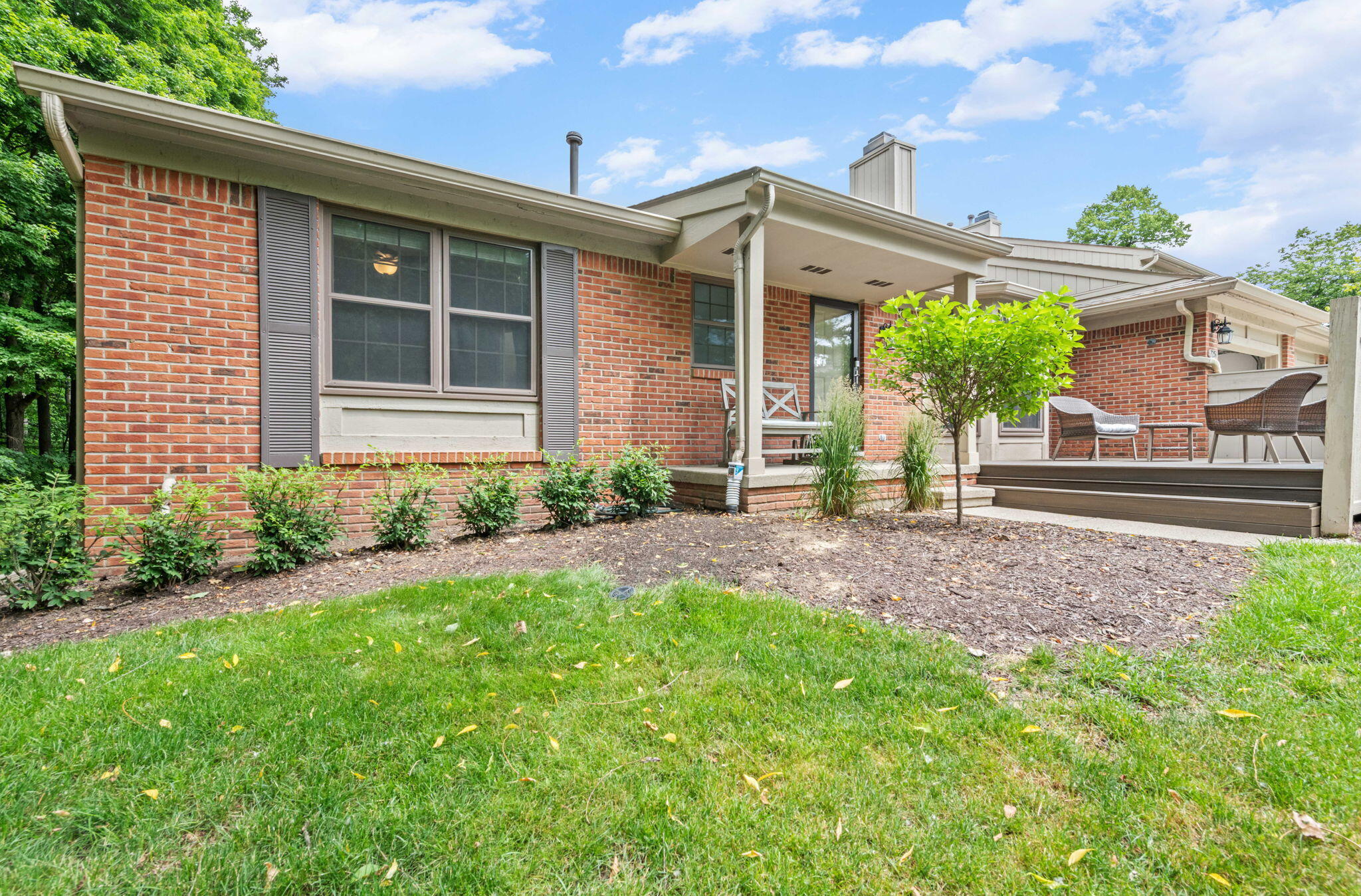 7256 Green Farm Road West Bloomfield, MI 48322 - Photo 4 of 55 3-web-or-mls-7256-green-farm-rd