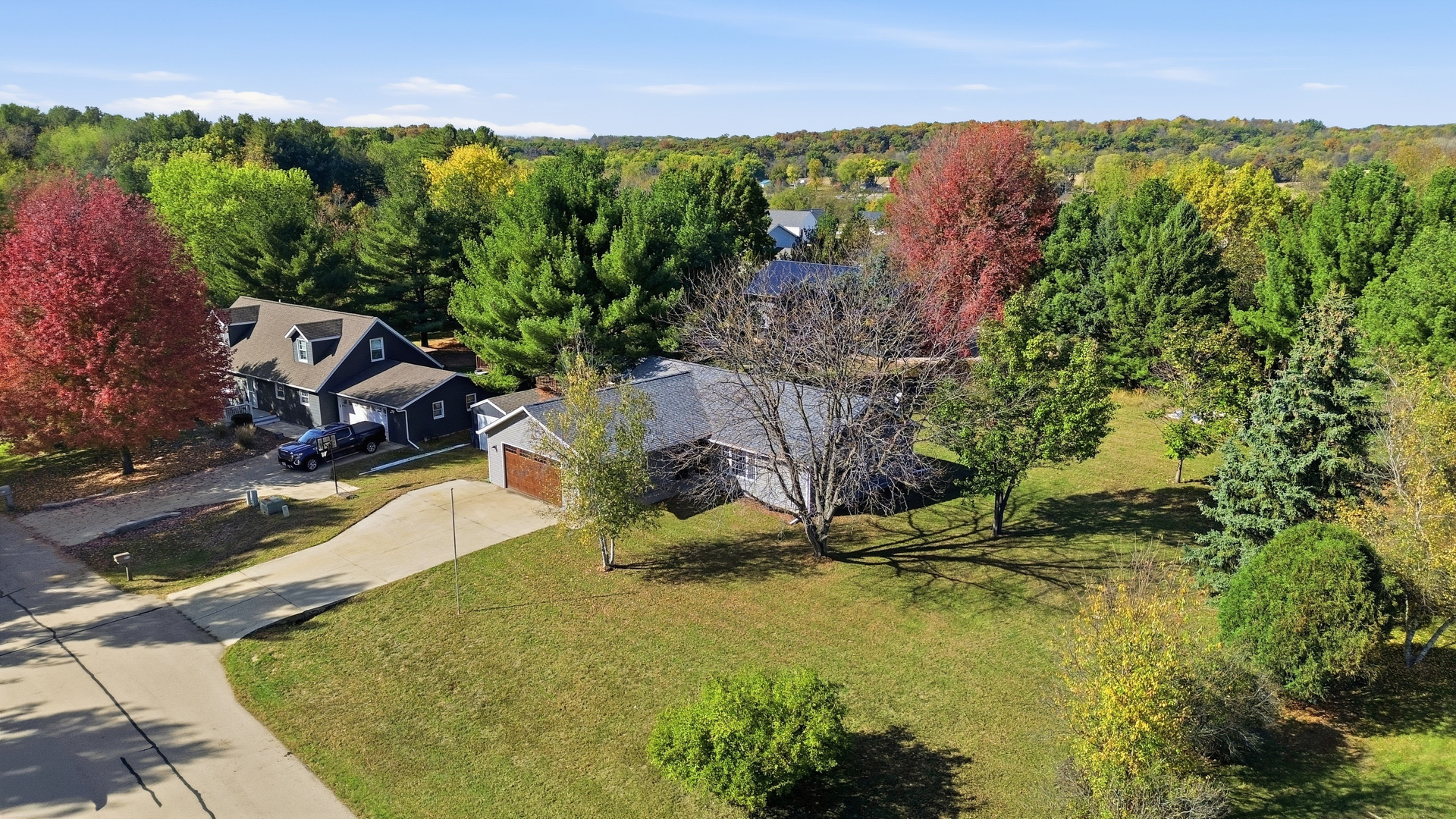 844 Hahn Avenue Dixon, IL 61021 - Photo 4 of 41 a view of a swimming pool with a yard