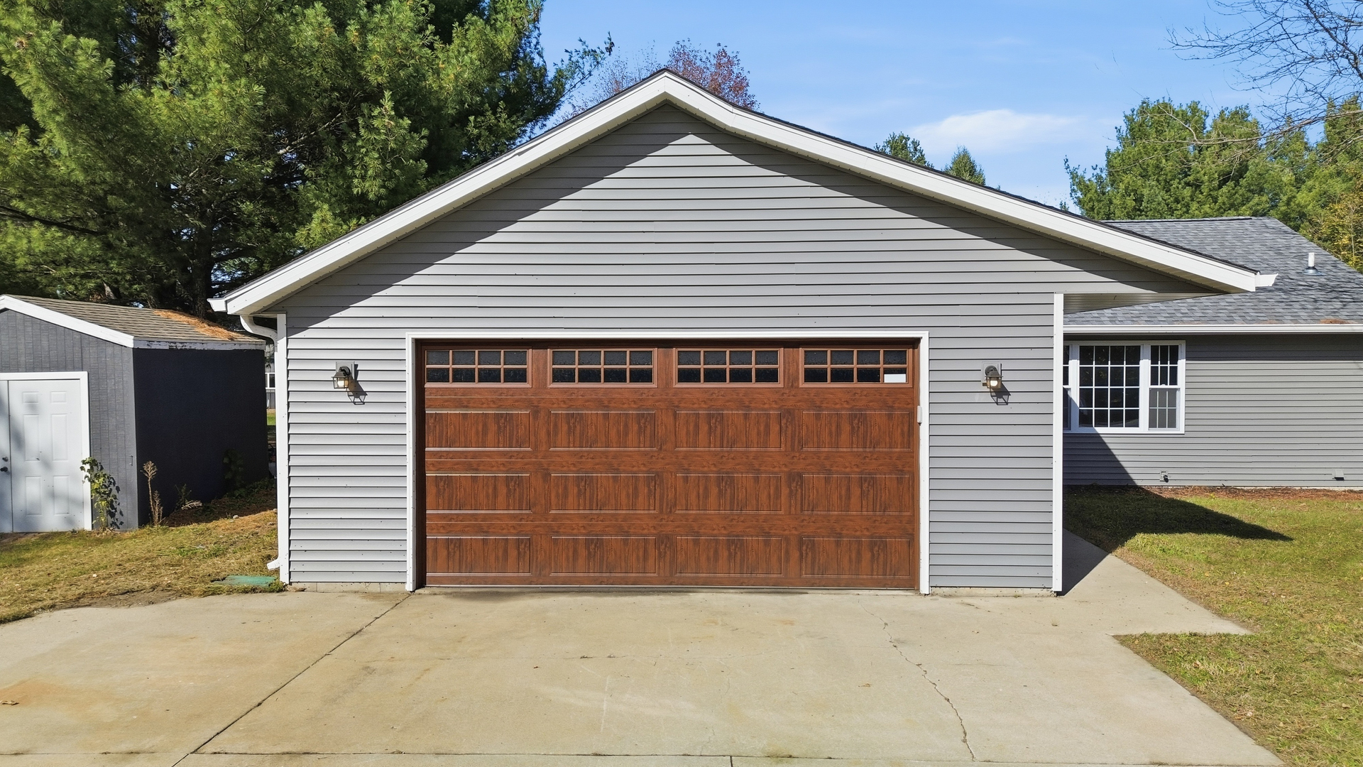 844 Hahn Avenue Dixon, IL 61021 - Photo 6 of 41 a small white house with a outdoor space