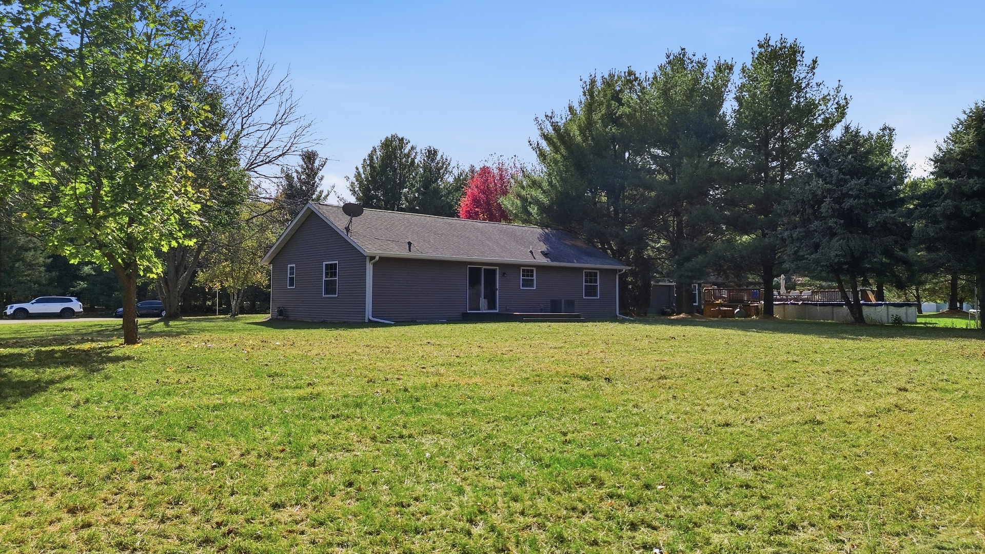 844 Hahn Avenue Dixon, IL 61021 - Photo 9 of 41 a house view with a outdoor space
