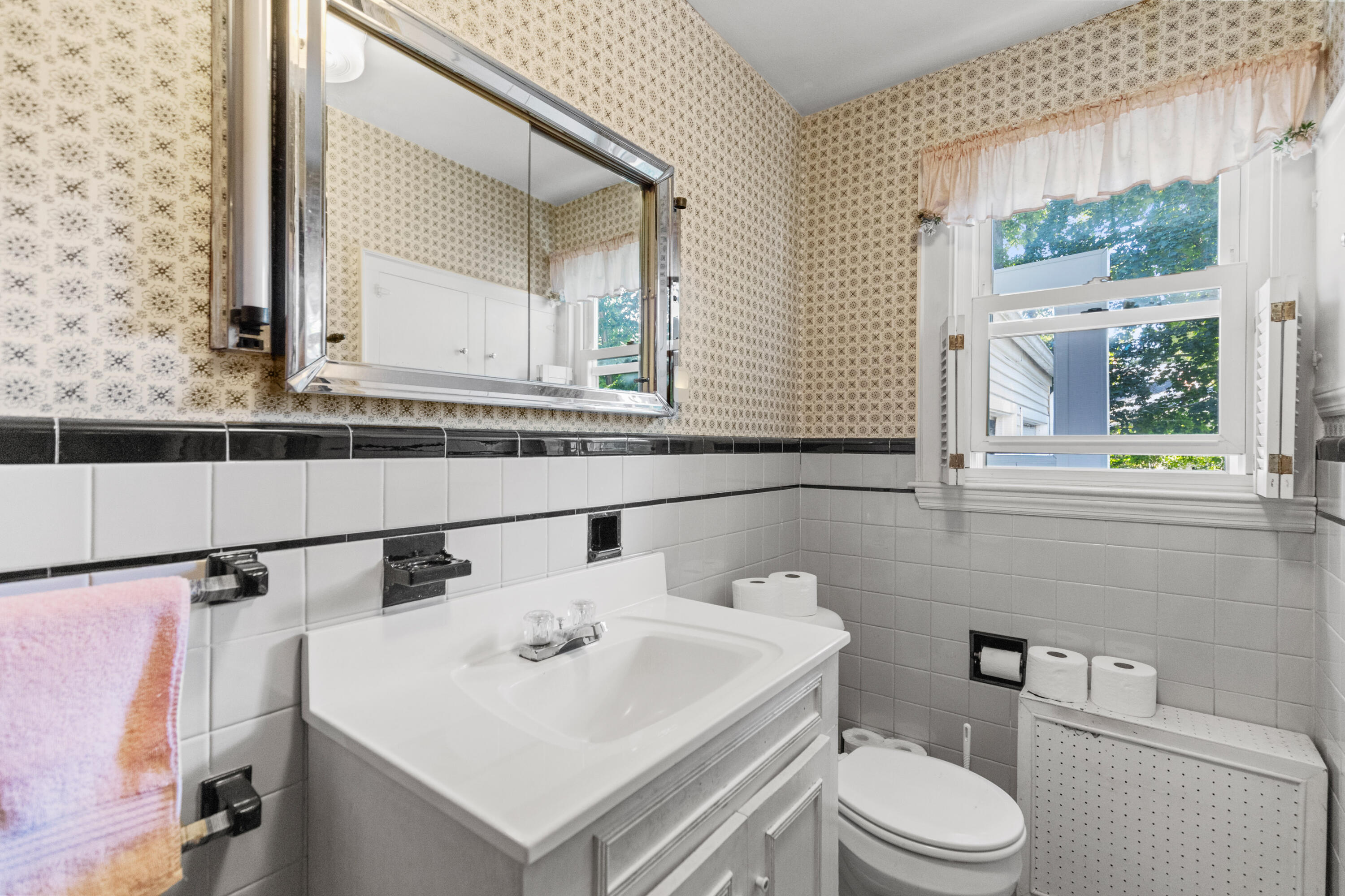 42 Anson Road Portland, ME 04102 - Photo 16 of 28 42 Anson Portland_010