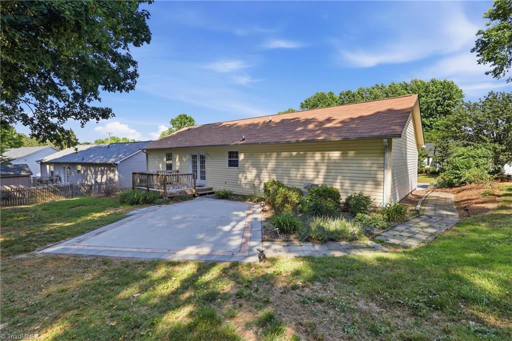 3604 Akers Court High Point, NC 27263 - Photo 27 of 32