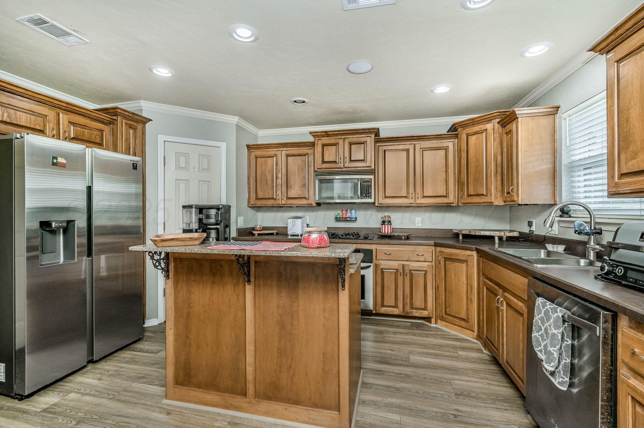 7004 Devonshire Road Amarillo, TX 79109 - Photo 4 of 23 7004 Devonshire 08