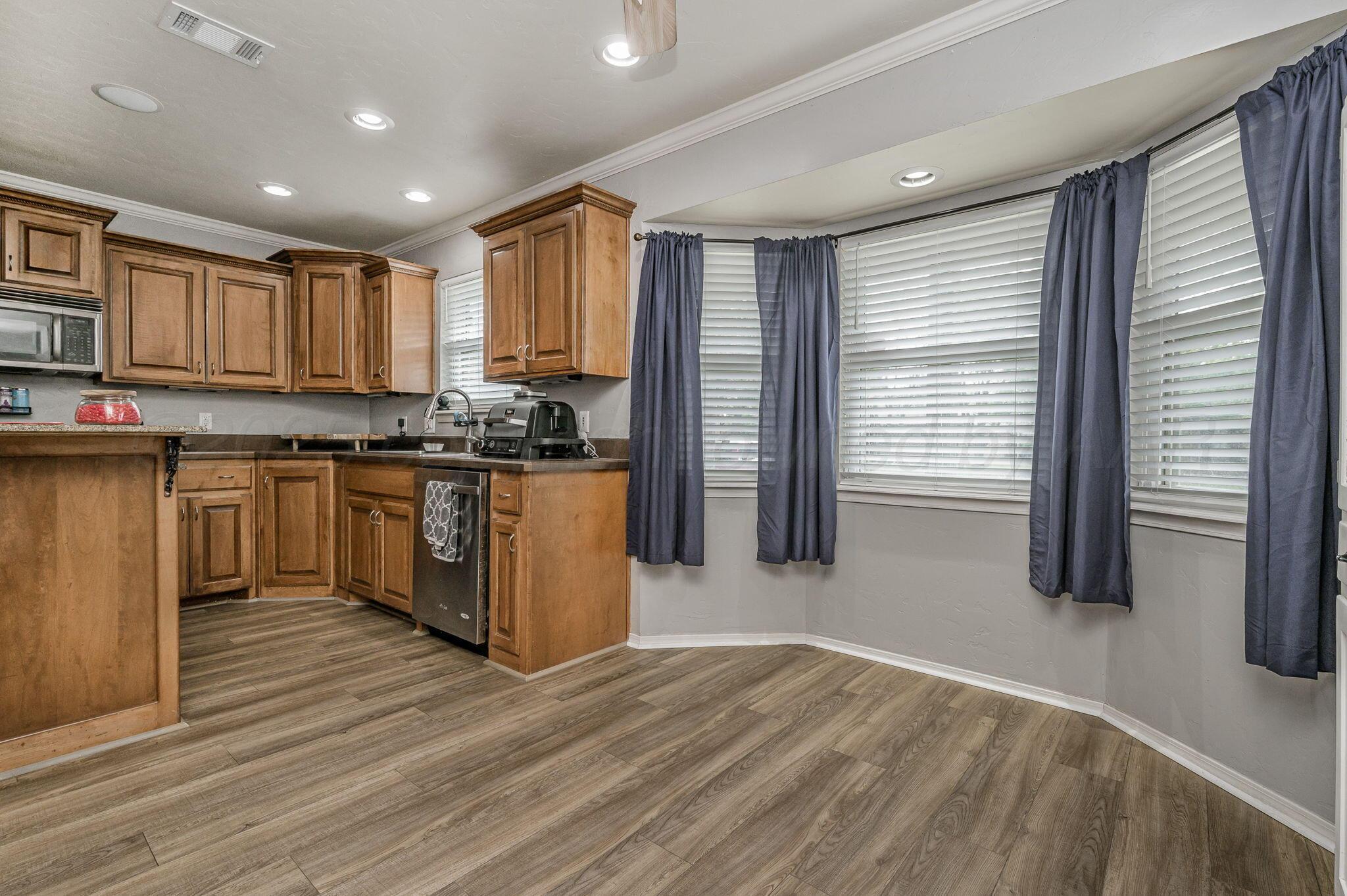 7004 Devonshire Road Amarillo, TX 79109 - Photo 7 of 23 7004 Devonshire 07
