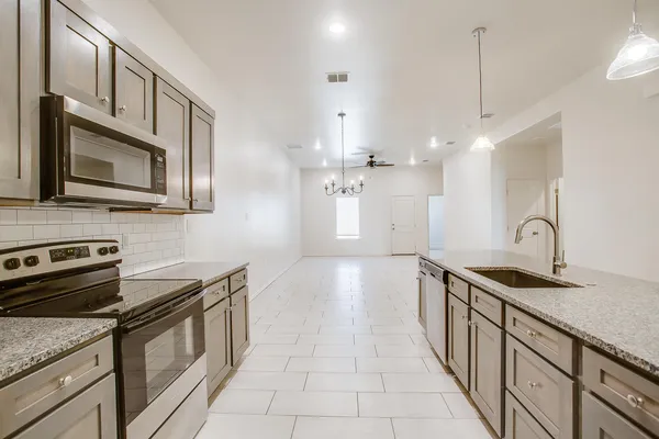 $1,325 | 1712 Corpus Avenue, Wolfforth, TX 79382