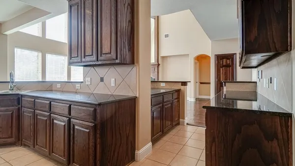 $3,995 | 8394 Fullerton Street, Lantana, TX 76226