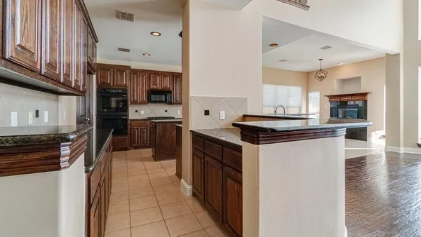 $3,995 | 8394 Fullerton Street, Lantana, TX 76226