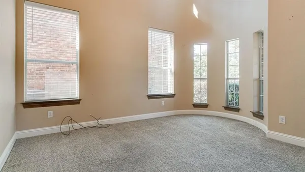 $3,995 | 8394 Fullerton Street, Lantana, TX 76226