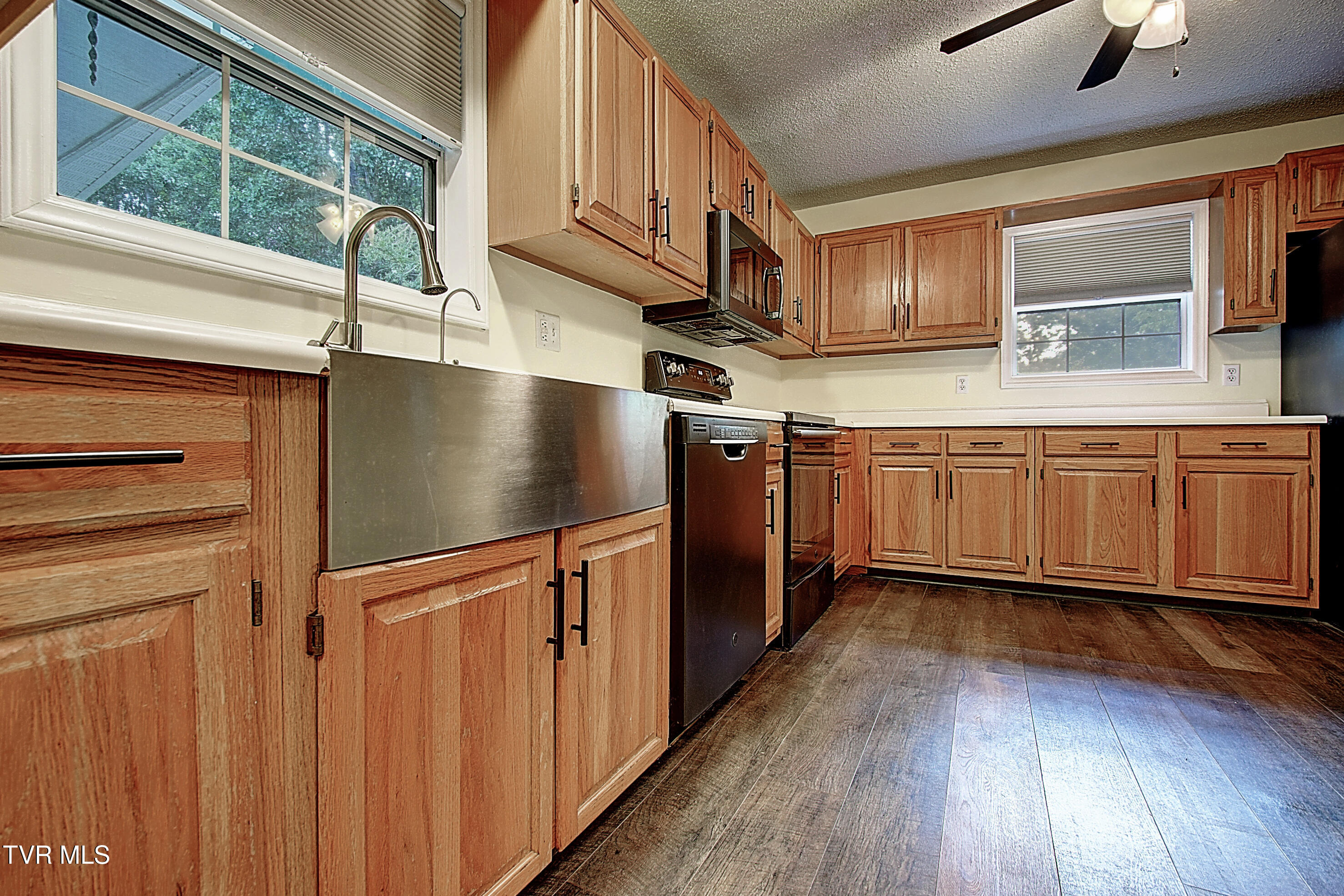 138 Garland Road Limestone, TN 37681 - Photo 20 of 49 DSC_0343And8more