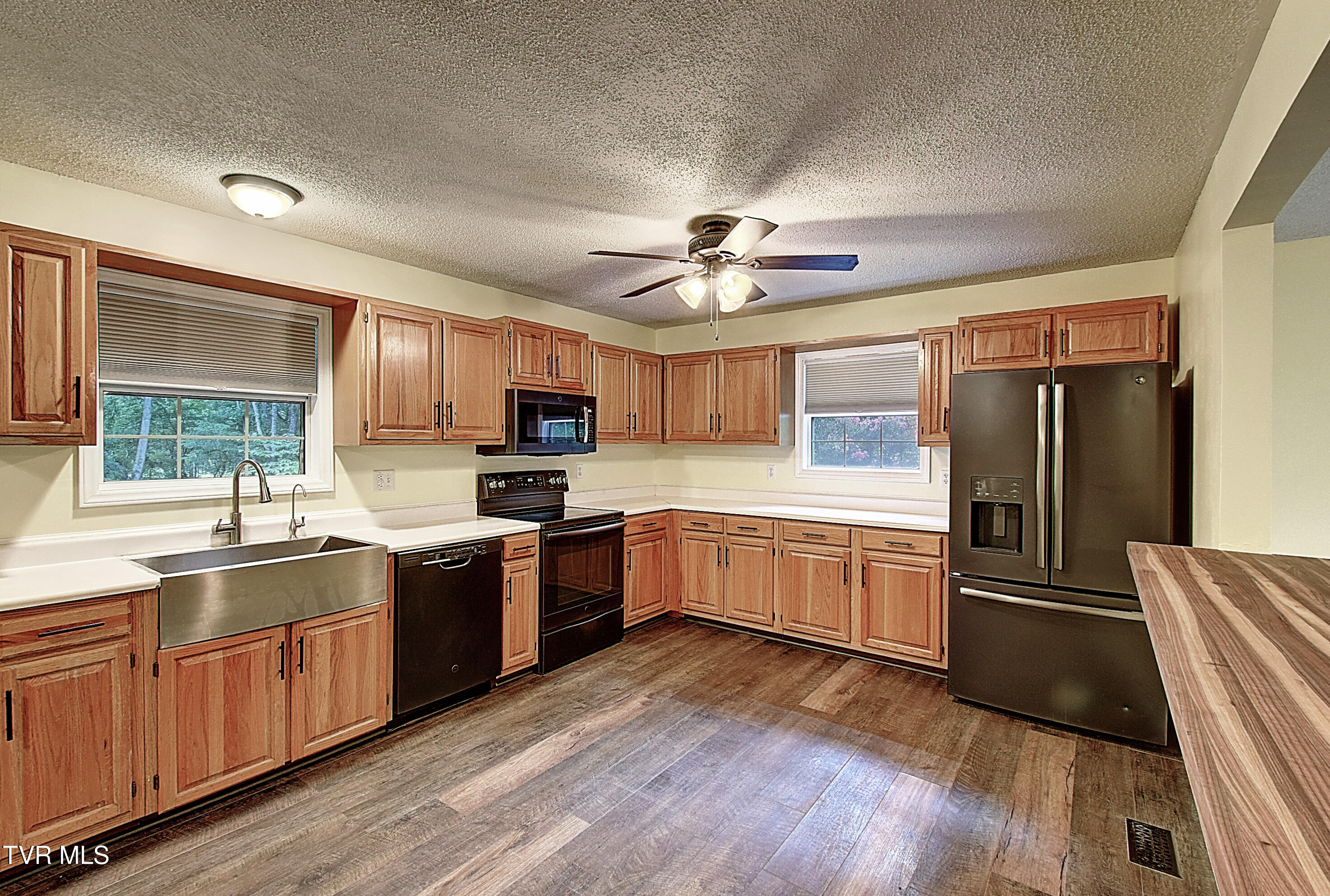 138 Garland Road Limestone, TN 37681 - Photo 3 of 49 DSC_0334And8more