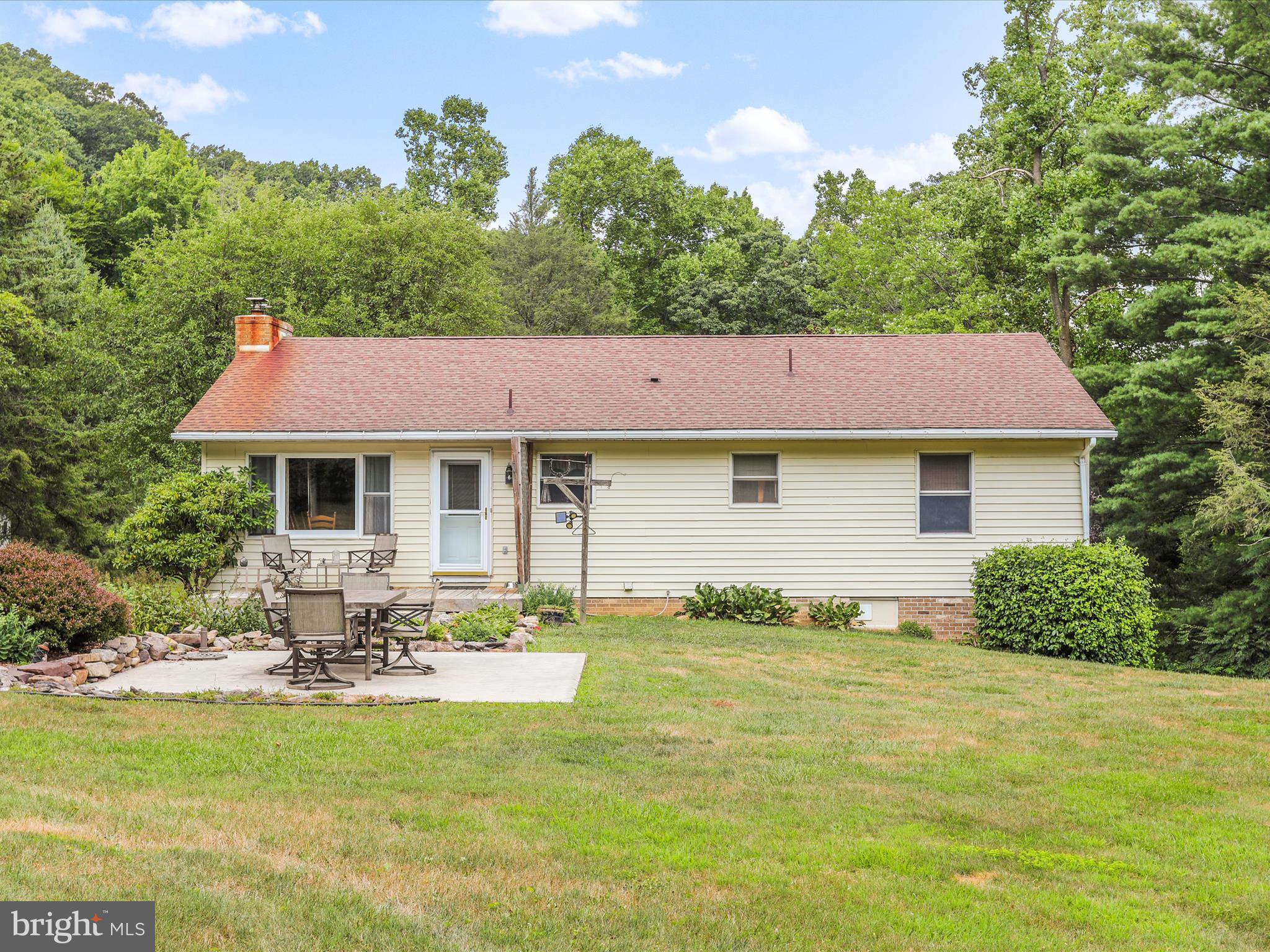 10092 Gilbert Road Chambersburg, PA 17202 - Photo 9 of 56 Gallery Image 9