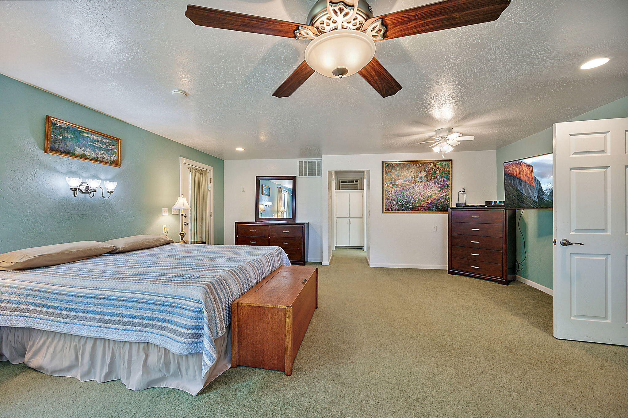 2067 Coker Butte Road Medford, OR 97504 - Photo 36 of 73 33
