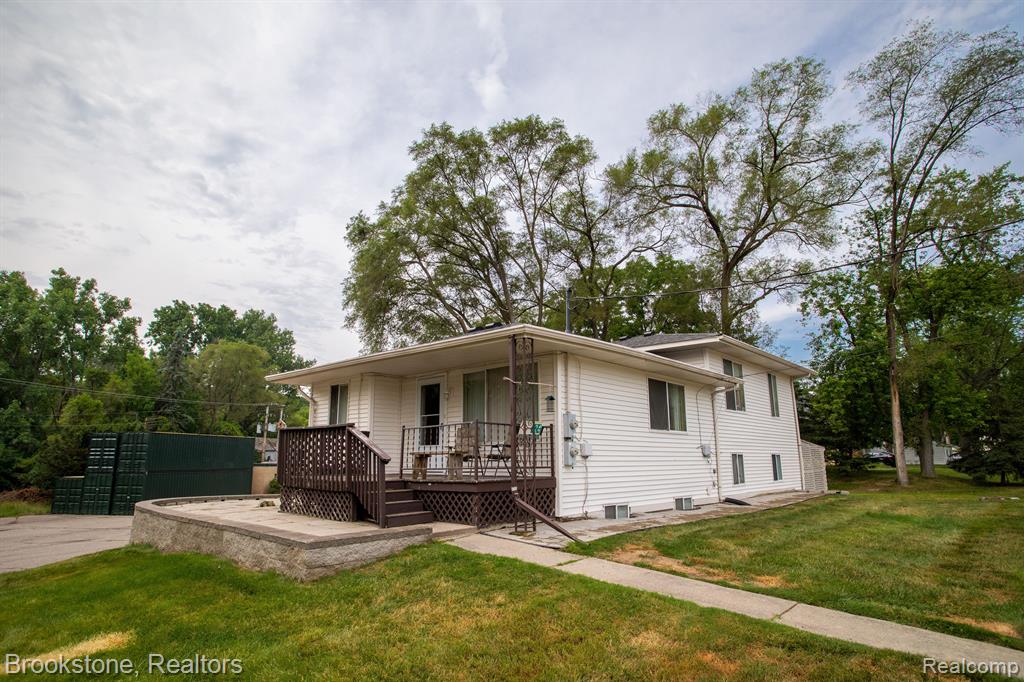 122 Campbell Street Rochester, MI 48307 - Photo 1 of 32
