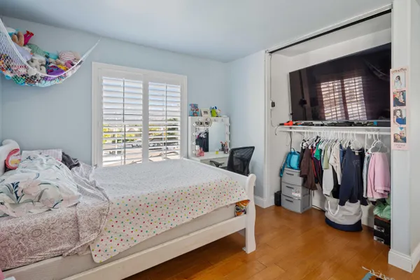 $1,234,560 | 26089 Salinger Lane, Stevenson Ranch, CA 91381