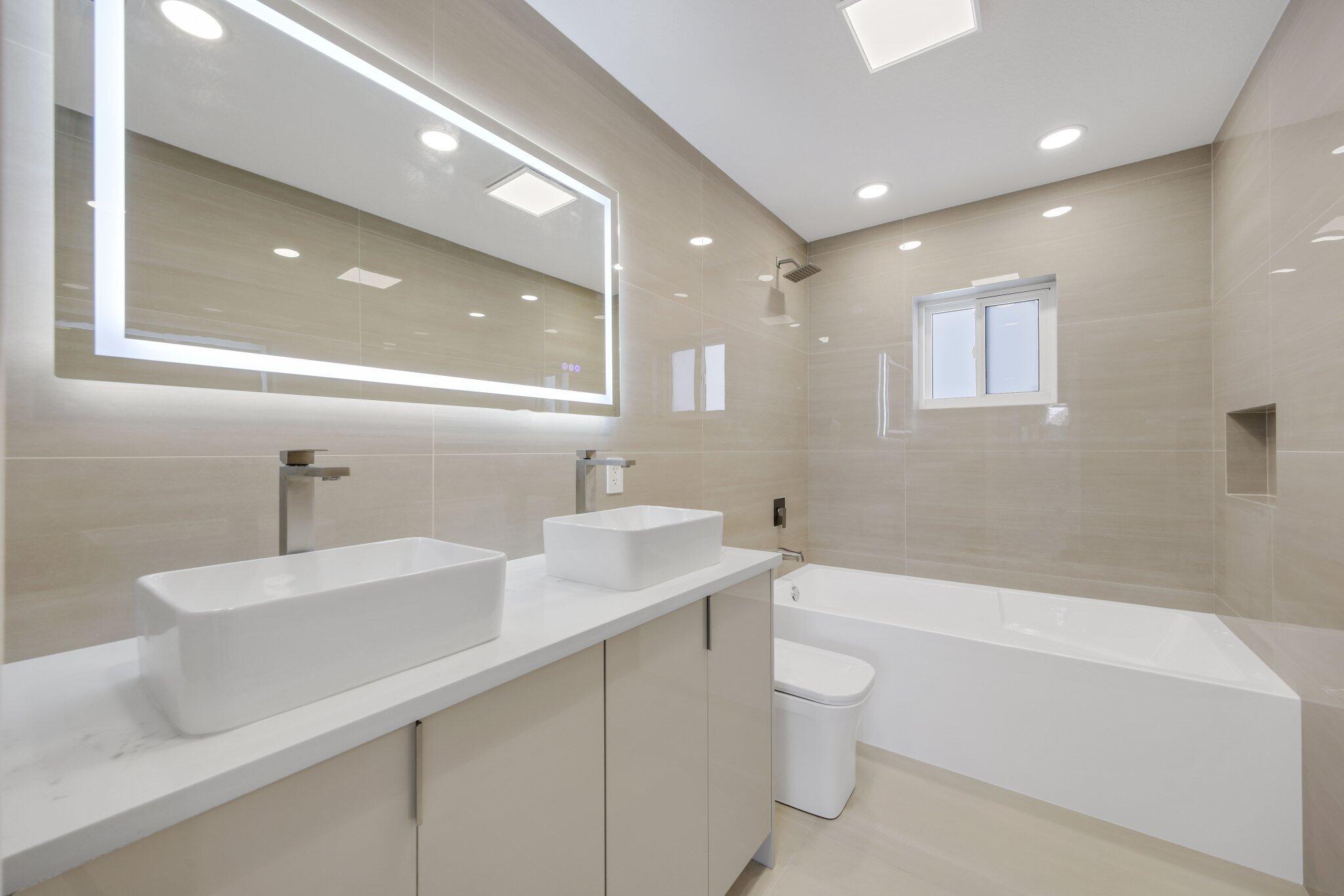 3384 Lakeview Drive Delray Beach, FL 33445 - Photo 22 of 59 3384 Lakeview Drive - 36.jpg-SMALL