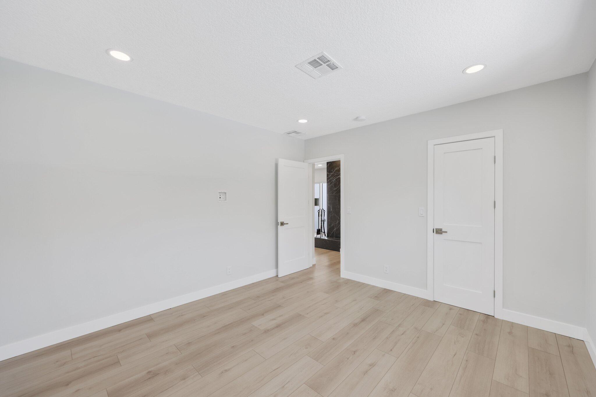 3384 Lakeview Drive Delray Beach, FL 33445 - Photo 33 of 59 3384 Lakeview Drive - 46.jpg-SMALL