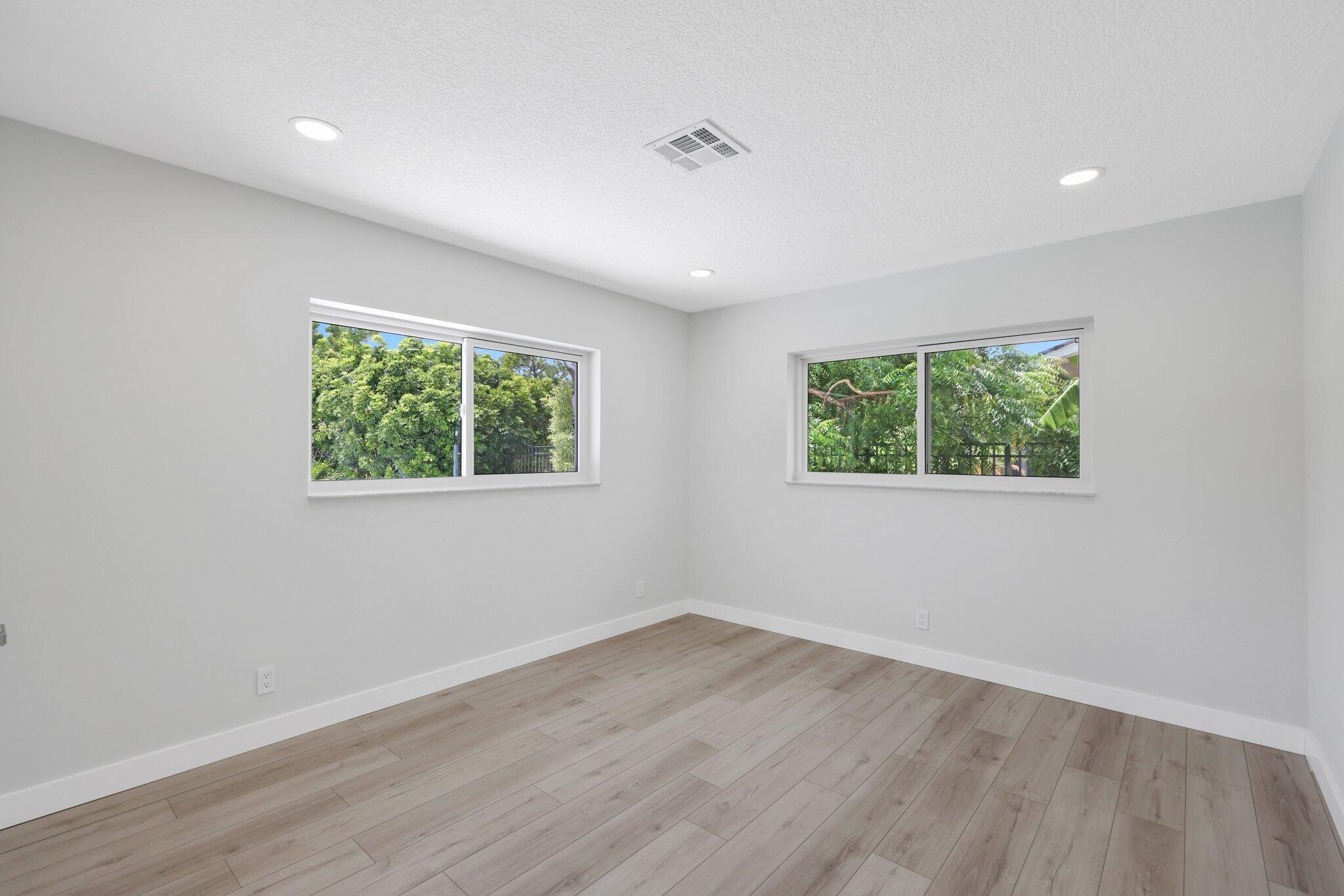 3384 Lakeview Drive Delray Beach, FL 33445 - Photo 35 of 59 3384 Lakeview Drive - 45.jpg-SMALL