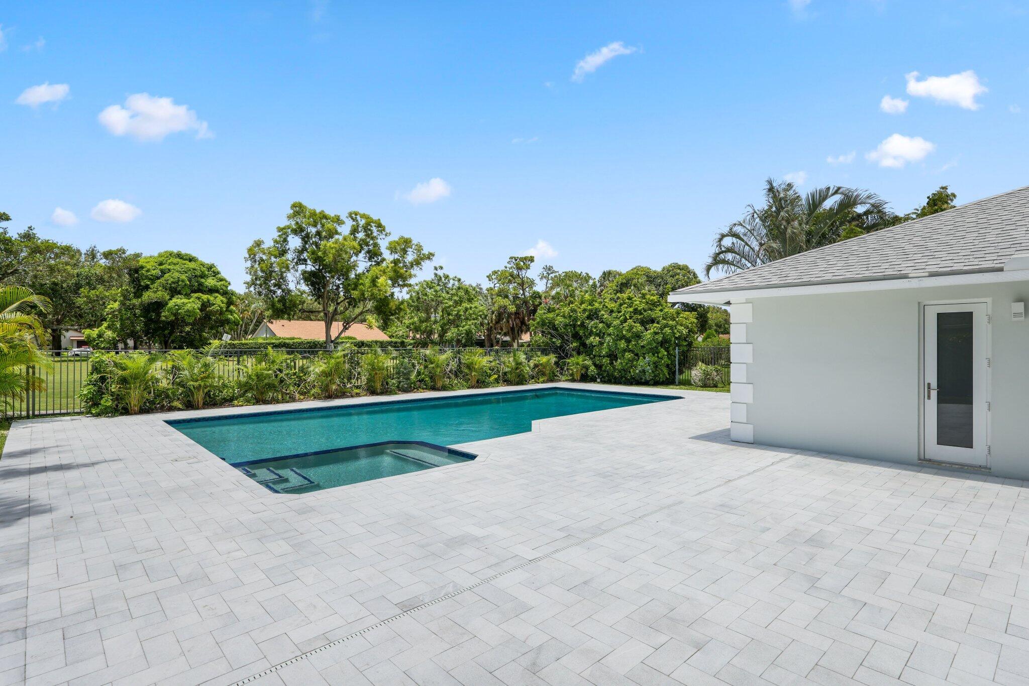 3384 Lakeview Drive Delray Beach, FL 33445 - Photo 41 of 59 3384 Lakeview Drive - 54.jpg-SMALL