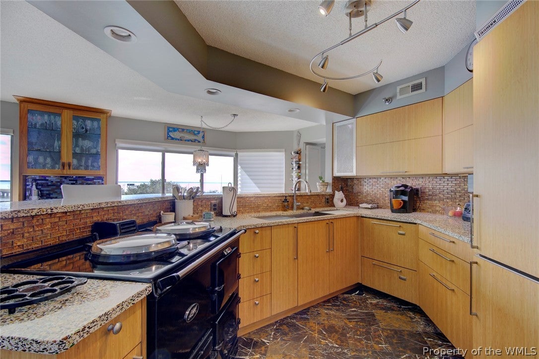 7501 River Road, Unit 2D Newport News, VA 23607 - Photo 3 of 27 Gallery Image 3