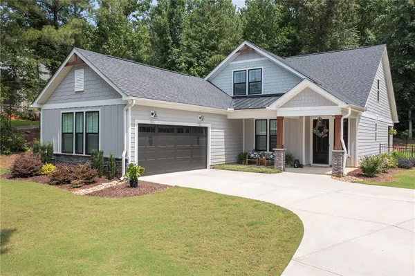 $539,900 | 1111 Bay Drive, Fair Play, SC 29643