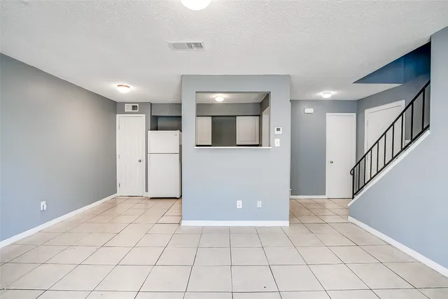 $1,050 | 2215 Mission Hill Drive, Unit 104, Austin, TX 78741