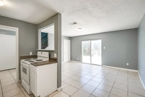 $1,050 | 2215 Mission Hill Drive, Unit 104, Austin, TX 78741