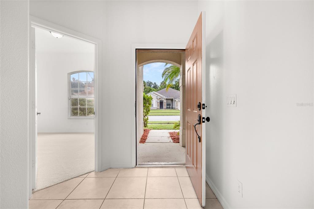 2172 The Oaks Boulevard Kissimmee, FL 34746 - Photo 9 of 81