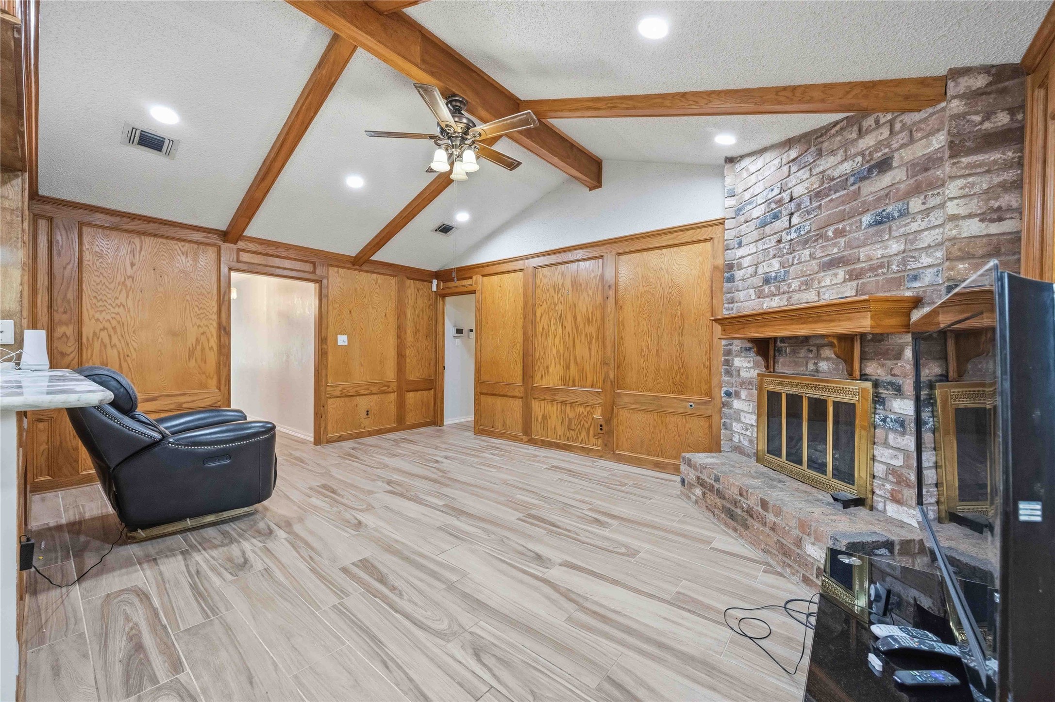 154 Evanston Street Houston, TX 77015 - Photo 6 of 20