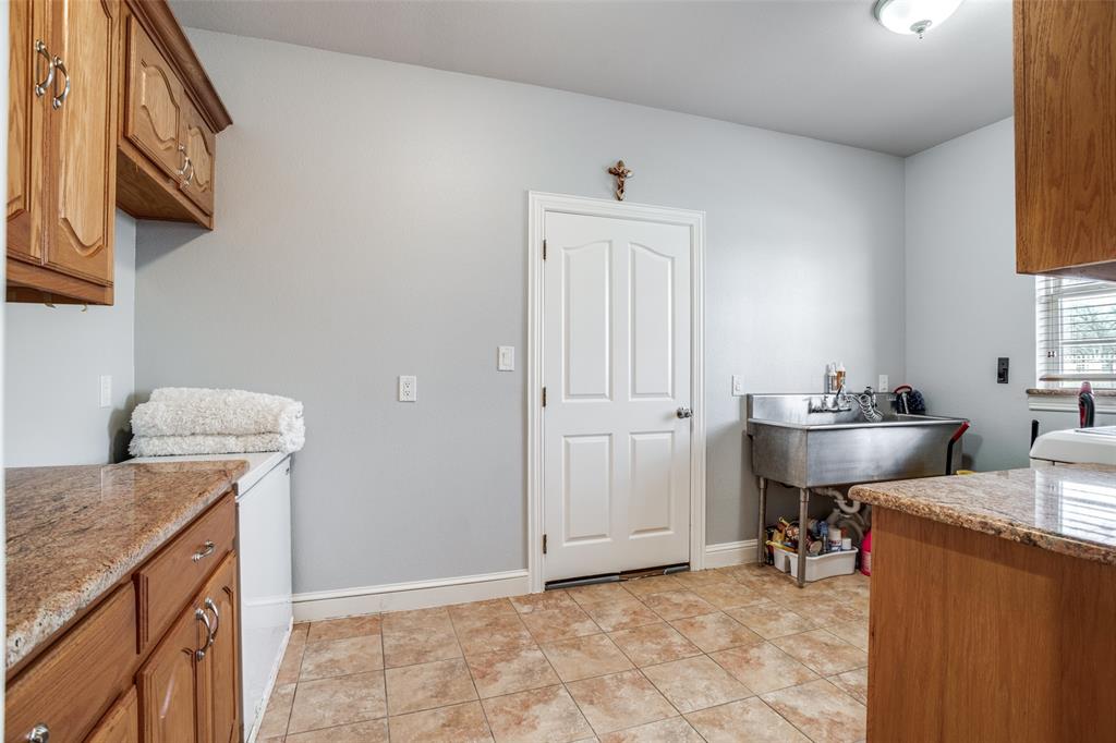 2020 South Bridgefarmer Road Lowry Crossing, TX 75069 - Photo 14 of 30