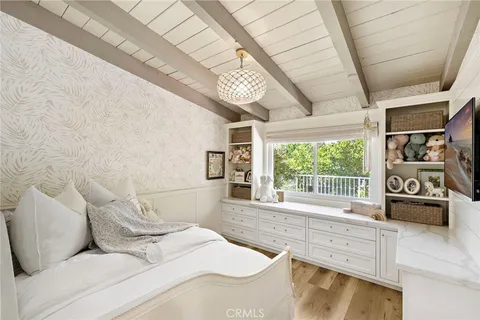 $2,625,000 | 362 Vista Madera, Newport Beach, CA 92660