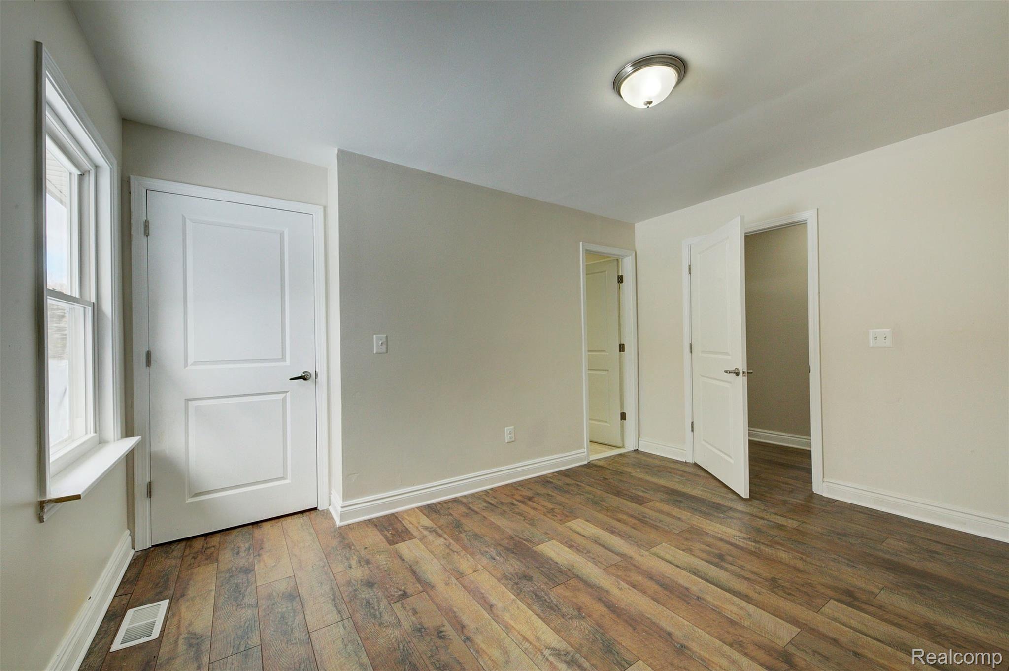 40054 Willis Road Belleville, MI 48111 - Photo 31 of 47 930A2976_7_8.jpg