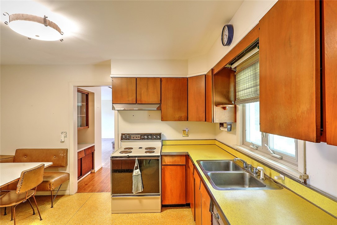188 Winnapaug Road Westerly, RI 02891 - Photo 20 of 50