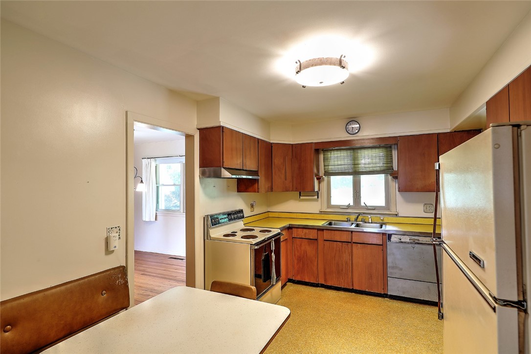 188 Winnapaug Road Westerly, RI 02891 - Photo 21 of 50