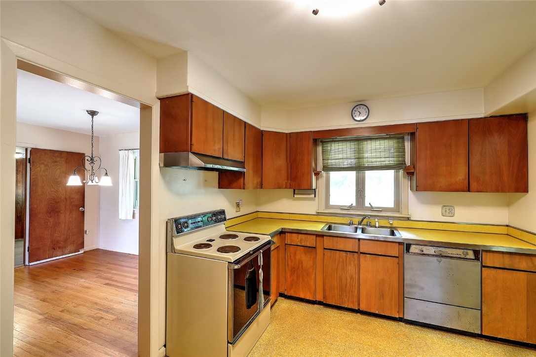 188 Winnapaug Road Westerly, RI 02891 - Photo 22 of 50