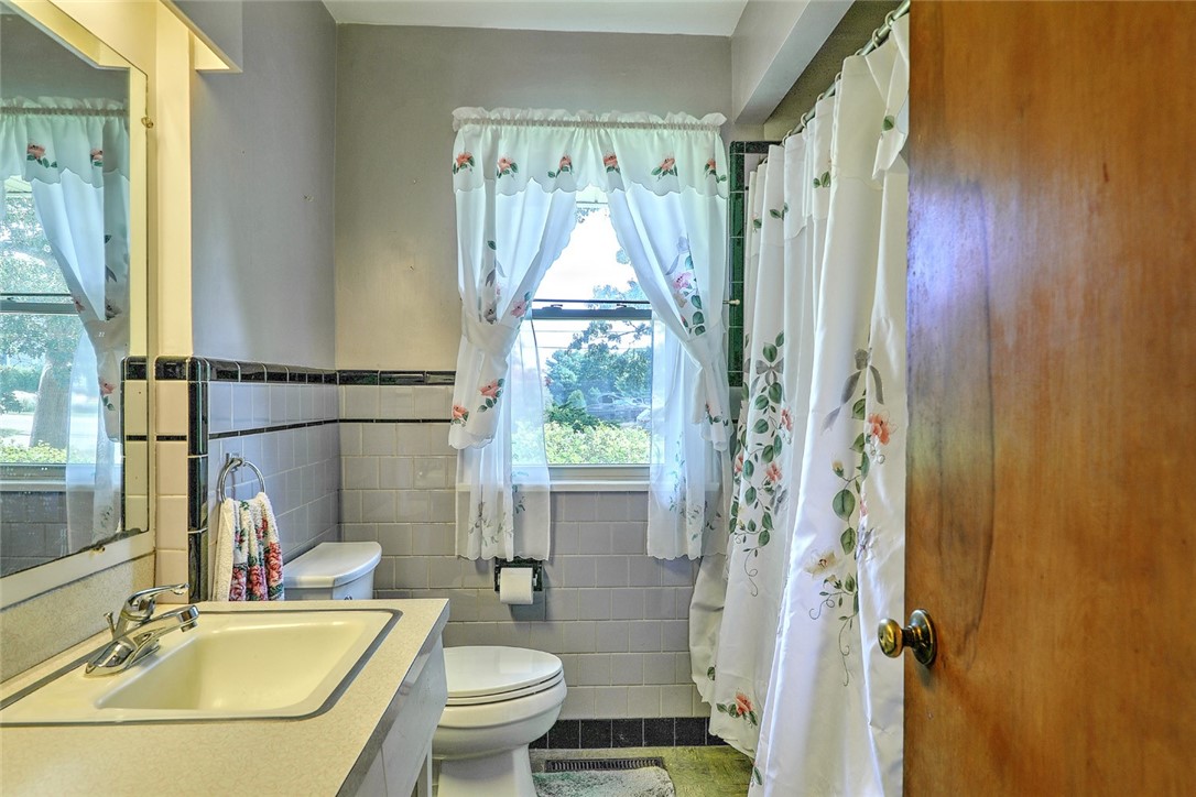 188 Winnapaug Road Westerly, RI 02891 - Photo 33 of 50
