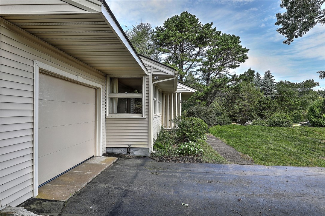 188 Winnapaug Road Westerly, RI 02891 - Photo 7 of 50