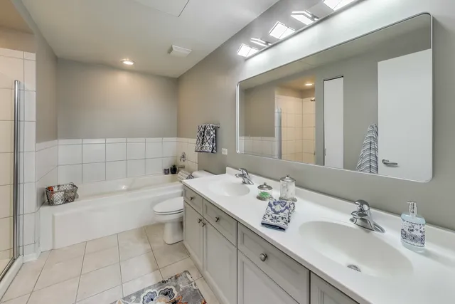 a bathroom with a tub