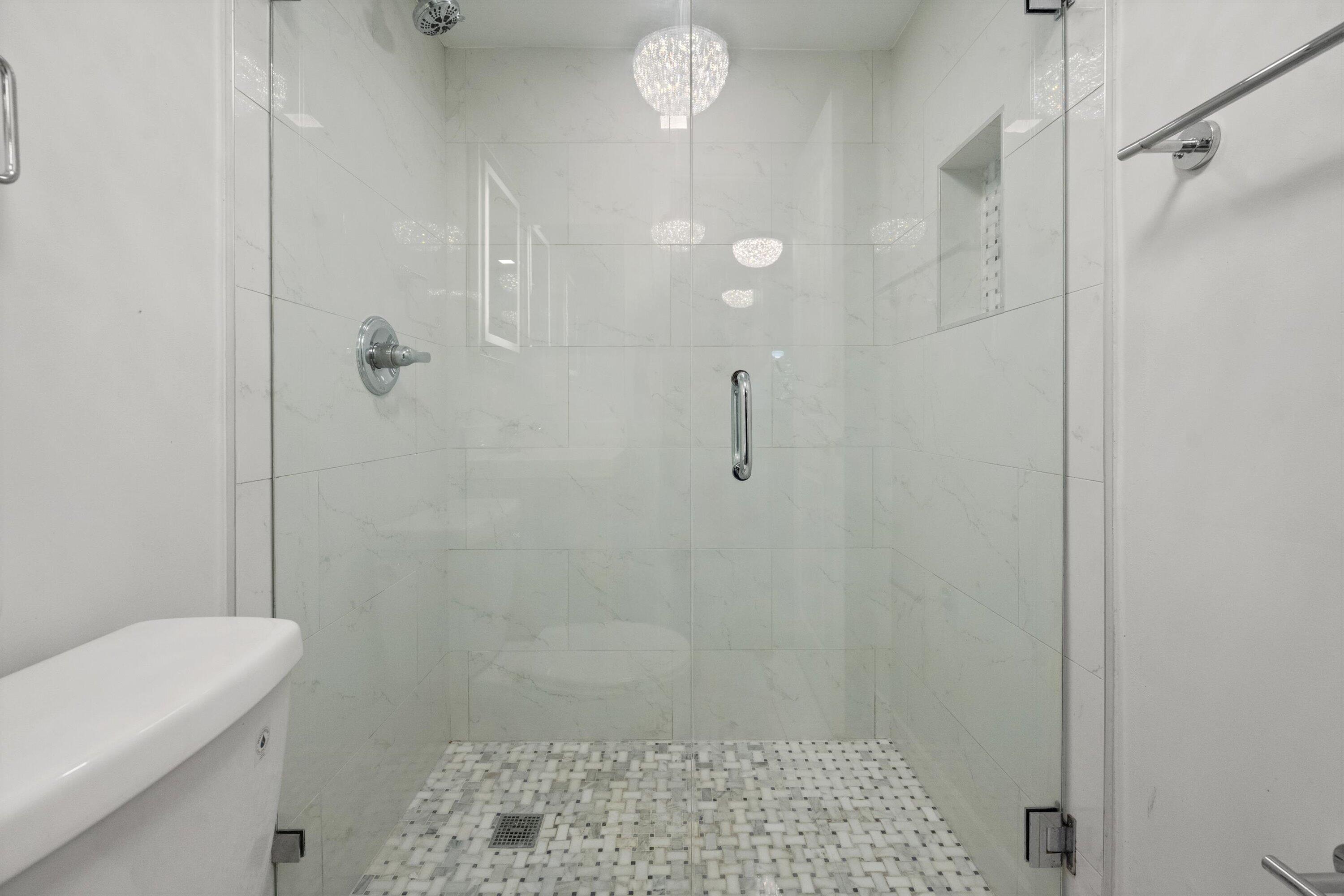 22615 Southwest 66th Avenue, Unit 208 Boca Raton, FL 33428 - Photo 22 of 29 Bathroom2
