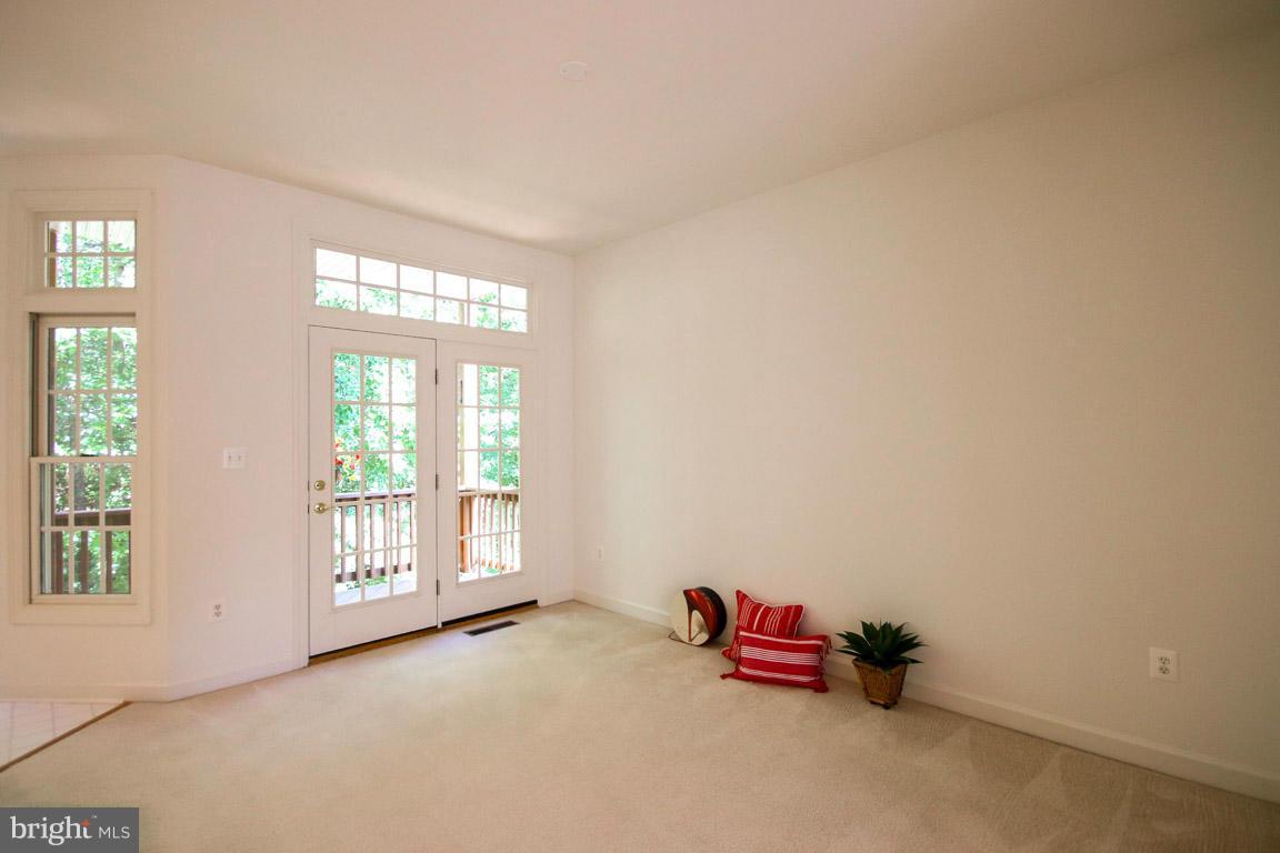 6290 Levi Court Springfield, VA 22150 - Photo 13 of 30 Family Room