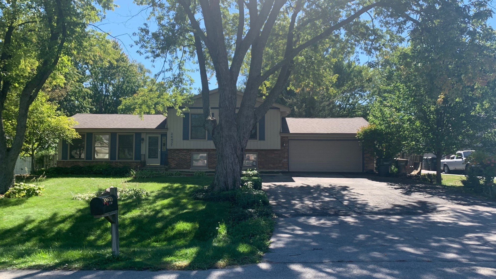 24437 Davids Court, Naperville, IL 60564 Compass